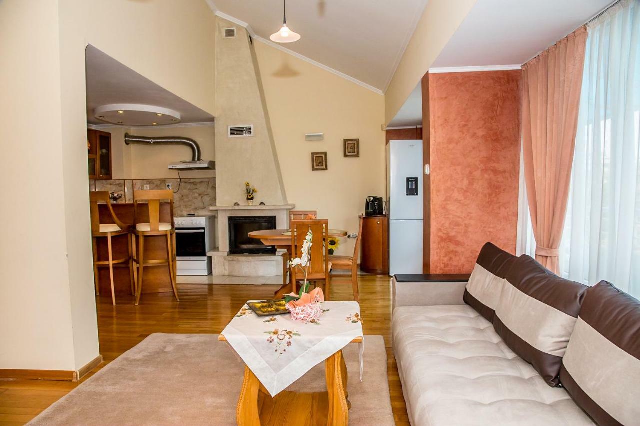 Spacious & Sunny Maisonette With Terrace Near Centre By Flаt Manаger Burgas Luaran gambar